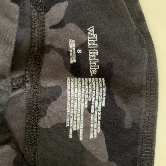 Leggings. Never worn but no tags. - Picture 4 of 7